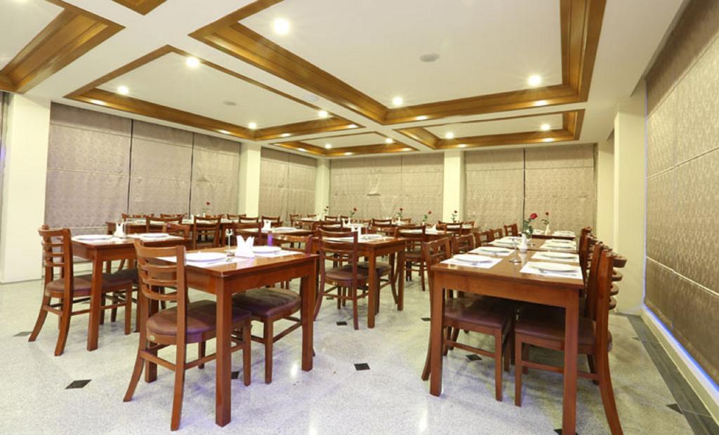 Hotel Royal King Rangoon Buitenkant foto