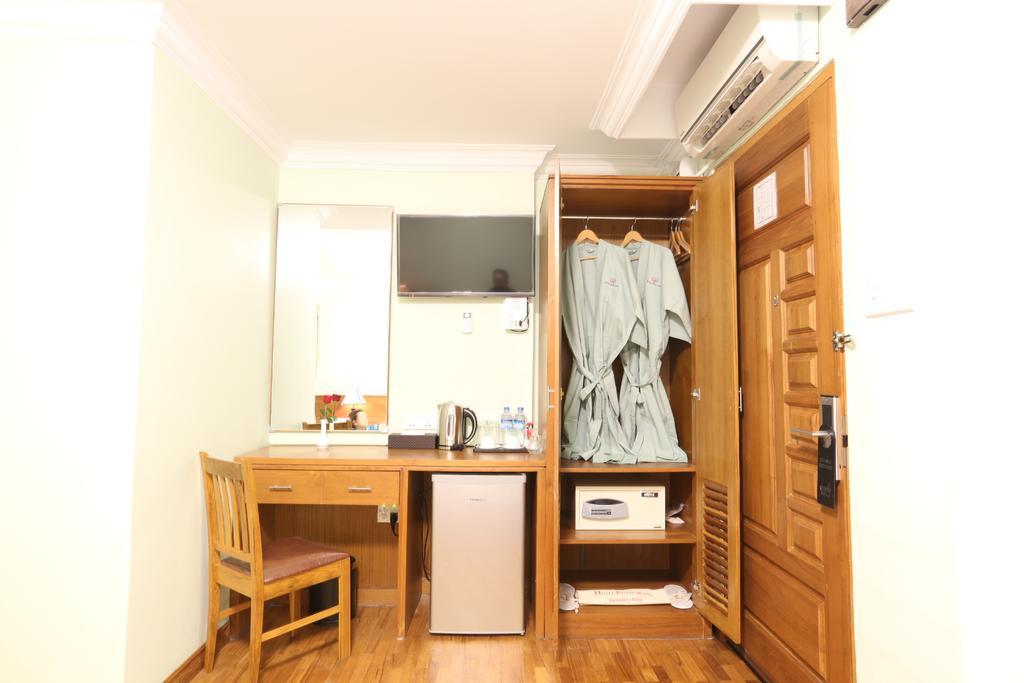 Hotel Royal King Rangoon Buitenkant foto
