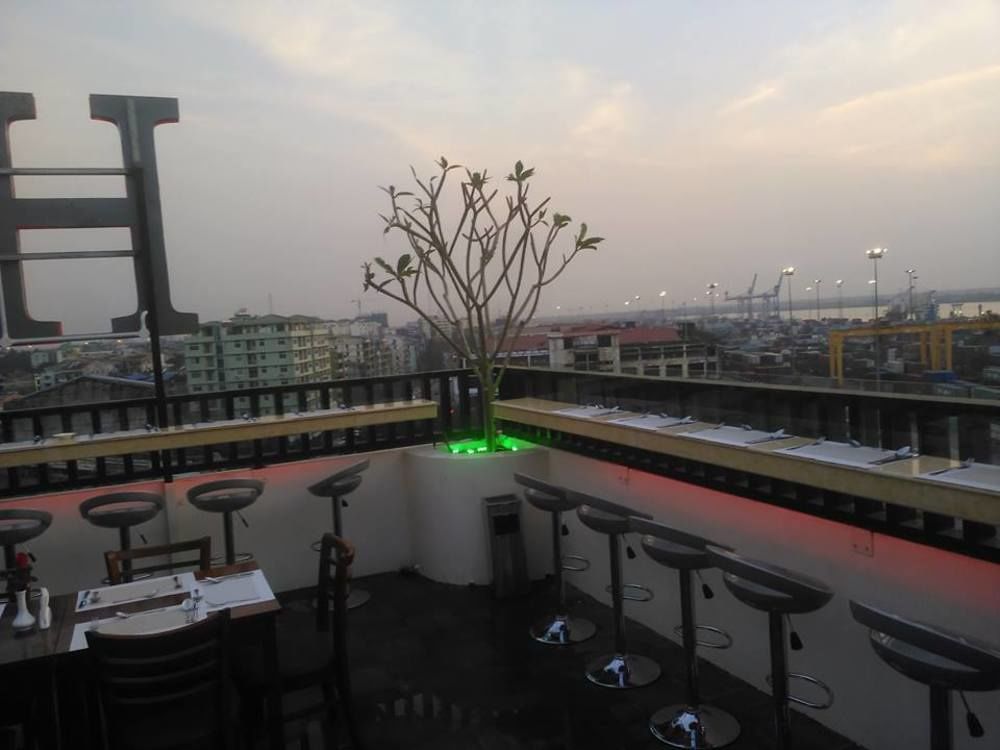 Hotel Royal King Rangoon Buitenkant foto