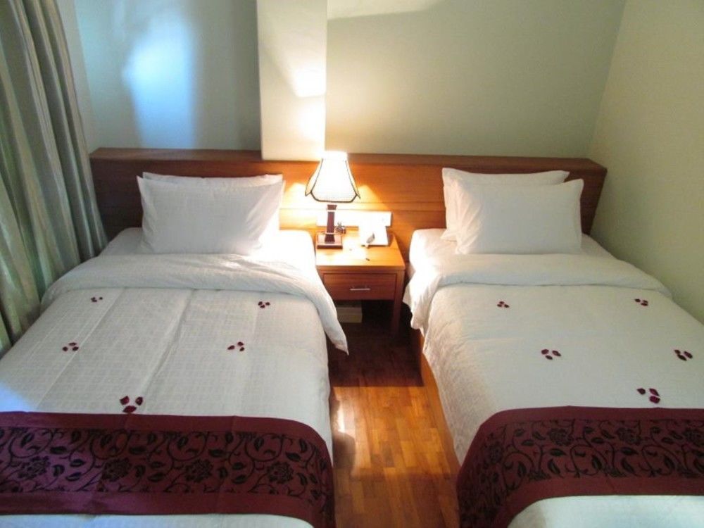 Hotel Royal King Rangoon Buitenkant foto