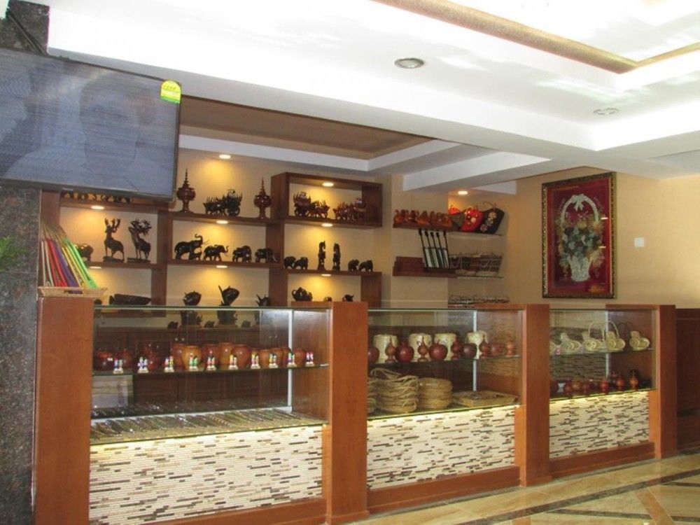 Hotel Royal King Rangoon Buitenkant foto